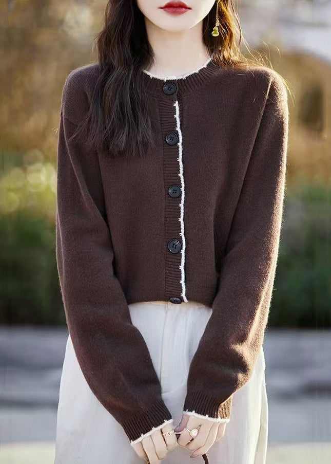 Effortlessly Elegant Cardigan with a Timeless Design