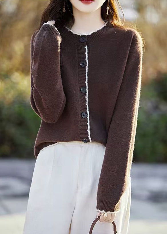 Effortlessly Elegant Cardigan with a Timeless Design