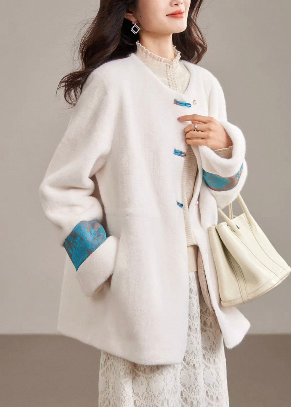 Beautifully Finished Coat in a Timeless Design