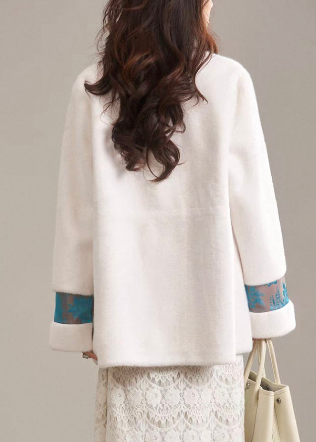 Beautifully Finished Coat in a Timeless Design