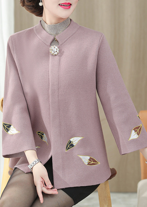 Well Tailored Coat with a Graceful Silhouette