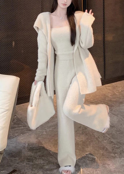 Elegantly Styled Pants for Everyday Wear