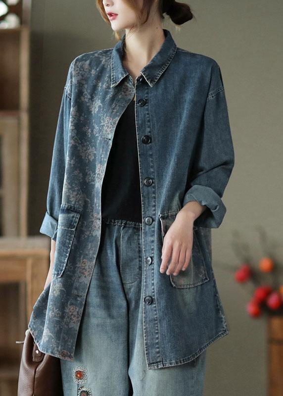 Classic Vintage Blouse with a Flattering Fit