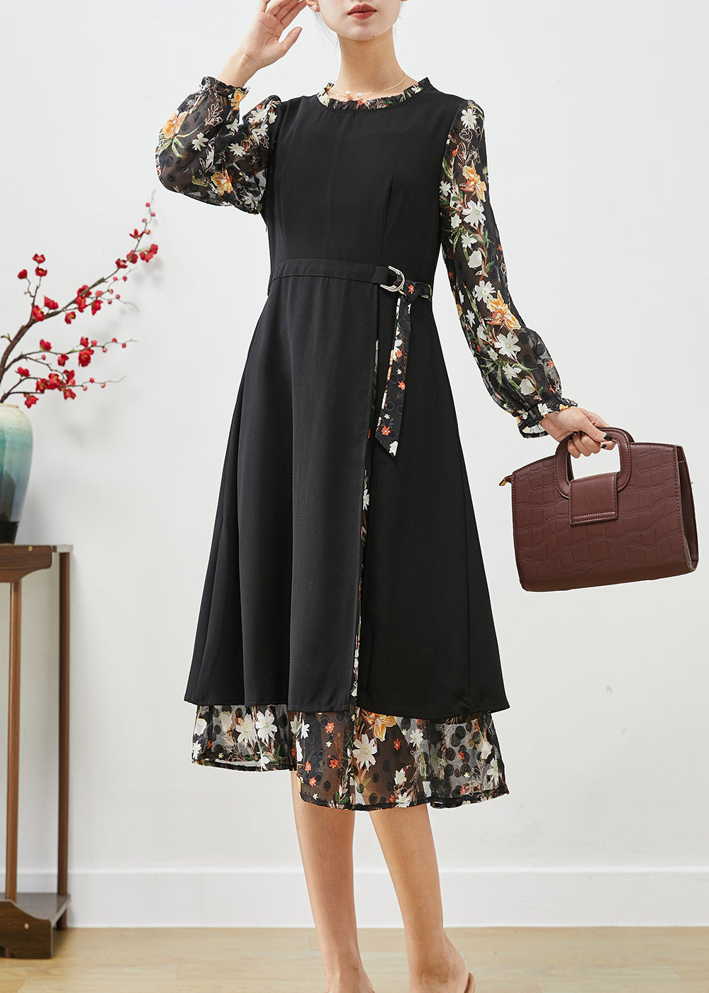 Classic Vintage Dress with a Flattering Fit