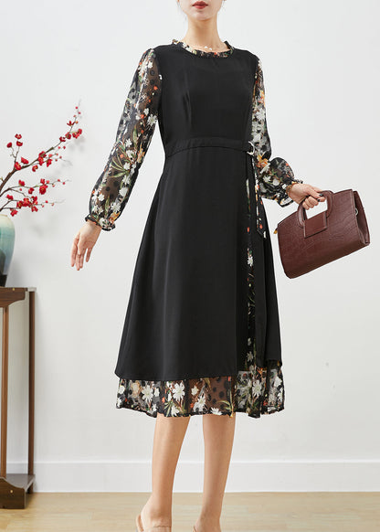 Classic Vintage Dress with a Flattering Fit