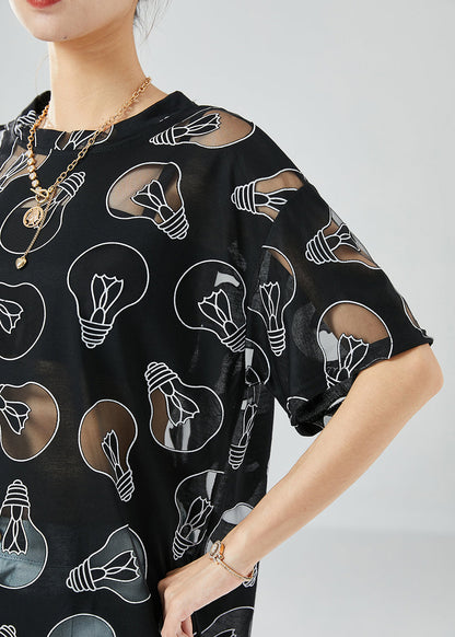 Effortlessly Elegant Garment with a Timeless Design