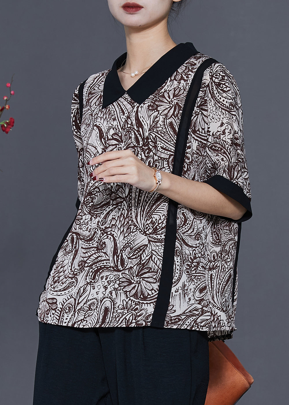 Classic Vintage Shirt with a Flattering Fit