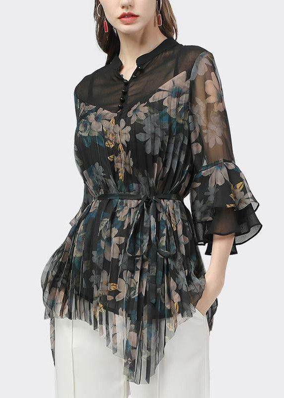 Well Tailored Blouse with a Graceful Silhouette
