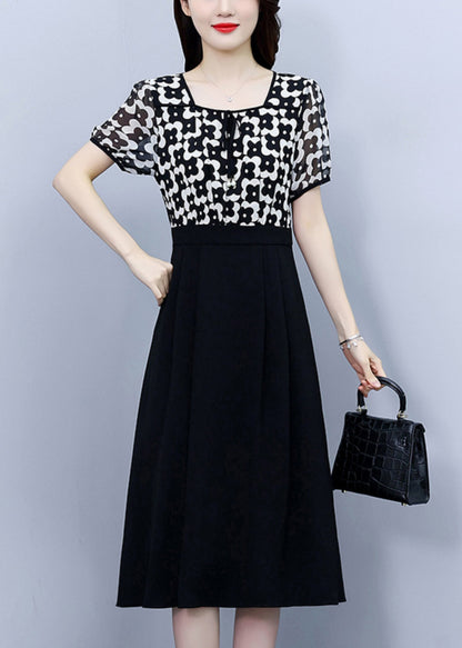 Well Tailored Dress with a Graceful Silhouette