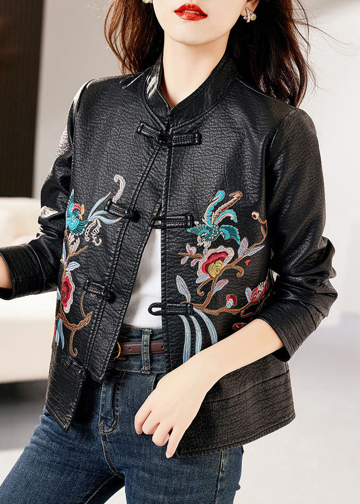 Beautifully Finished Coat in a Timeless Design
