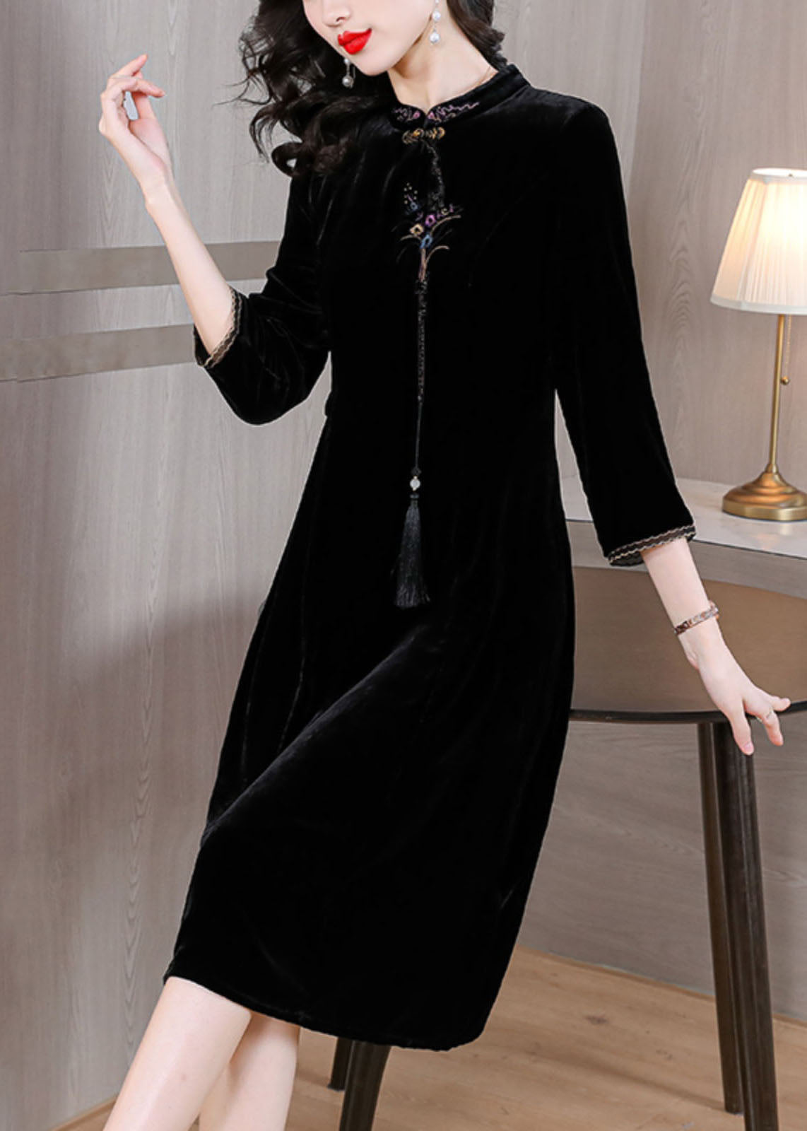 Beautifully Crafted Dress in a Classic Style