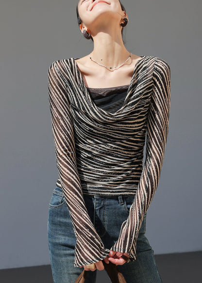 Well Tailored Top with a Graceful Silhouette