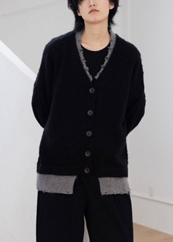 Effortlessly Elegant Sweater with a Timeless Design