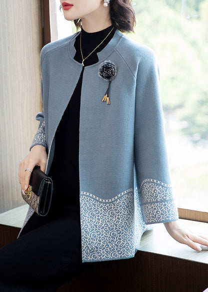 Effortlessly Elegant Coat with a Timeless Design