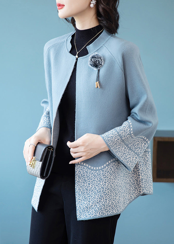 Effortlessly Elegant Coat with a Timeless Design