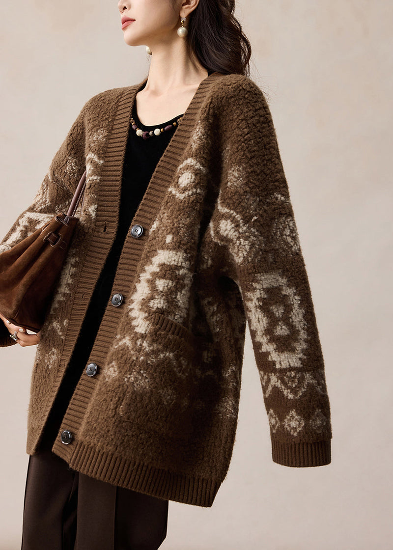 Classic Vintage Cardigan with a Flattering Fit