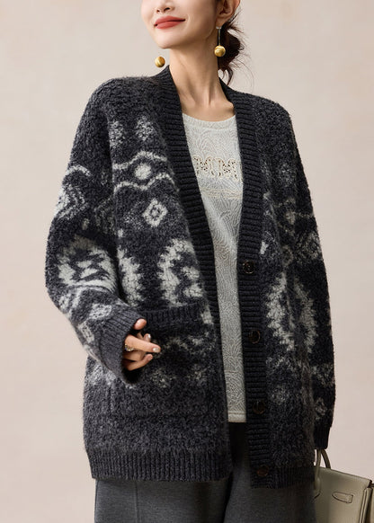 Classic Vintage Cardigan with a Flattering Fit