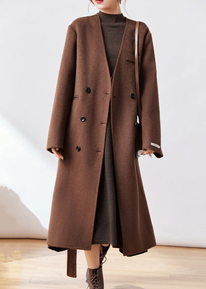 Well Tailored Coat with a Graceful Silhouette