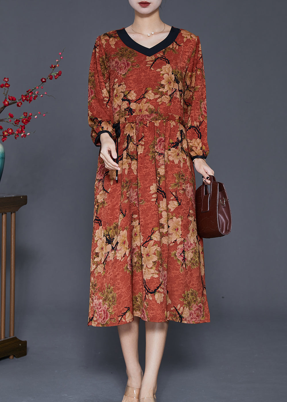 Well Tailored Dress with a Graceful Silhouette
