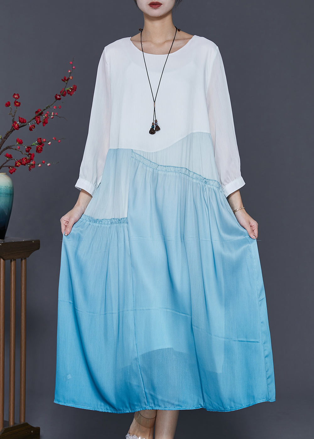 Well Tailored Dress with a Graceful Silhouette