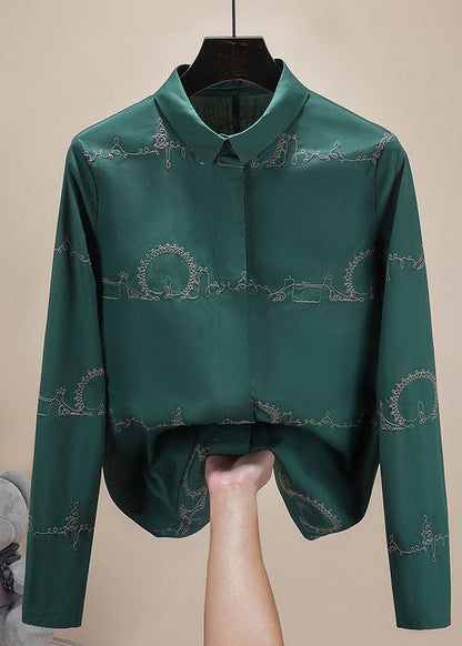 Classic Vintage Shirt with a Flattering Fit