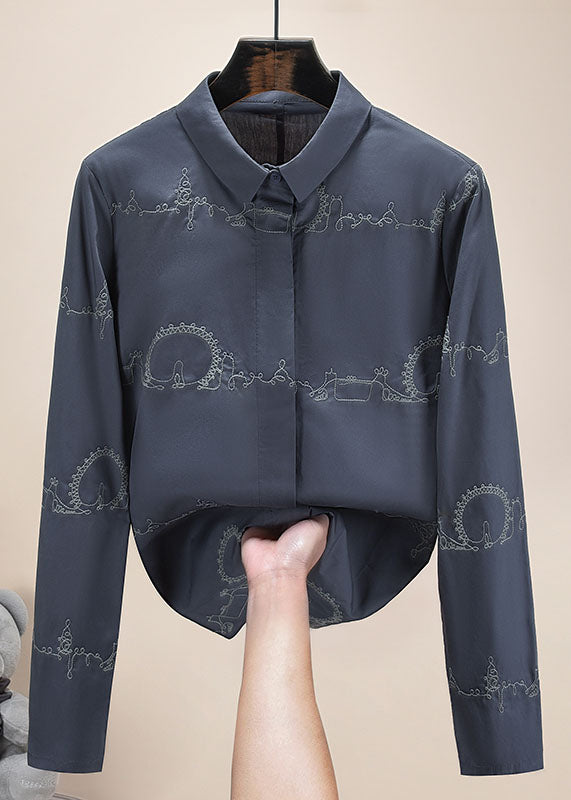 Classic Vintage Shirt with a Flattering Fit