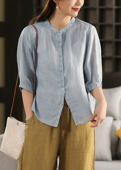 Classic Vintage Blouse with a Flattering Fit