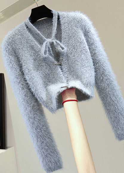 Classic Vintage Sweater with a Flattering Fit