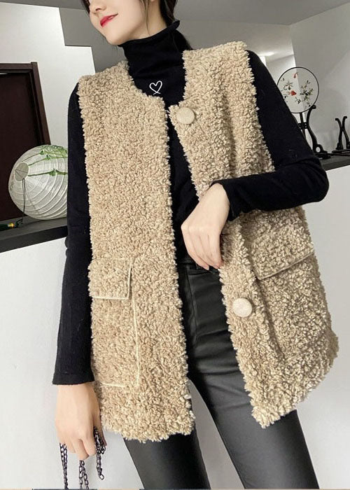 A Vintage Style Coat with Delicate Timeless Details