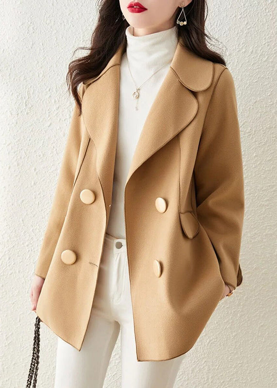 Beautifully Finished Coat in a Timeless Design
