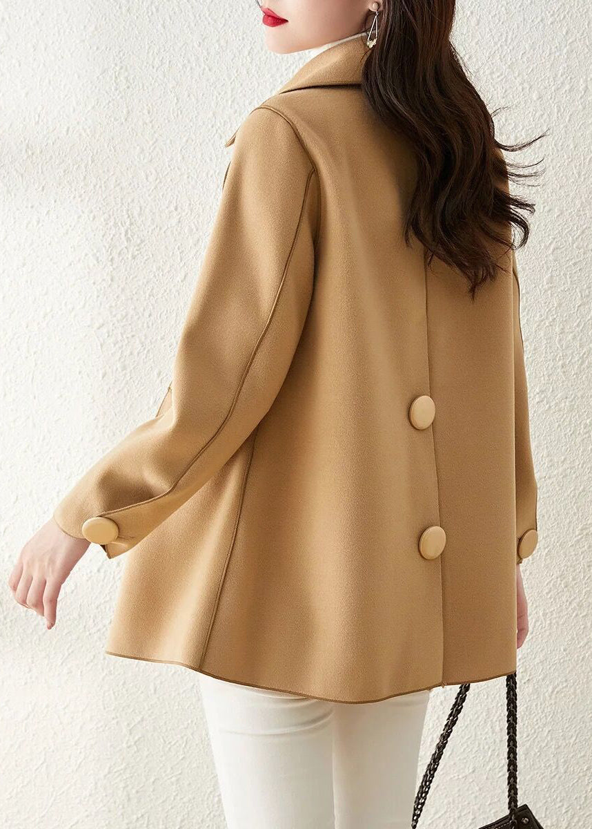 Beautifully Finished Coat in a Timeless Design