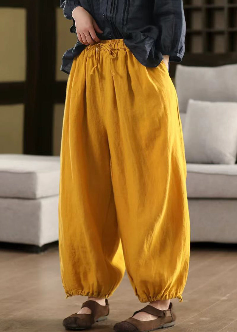 Effortlessly Elegant Pants with a Timeless Design