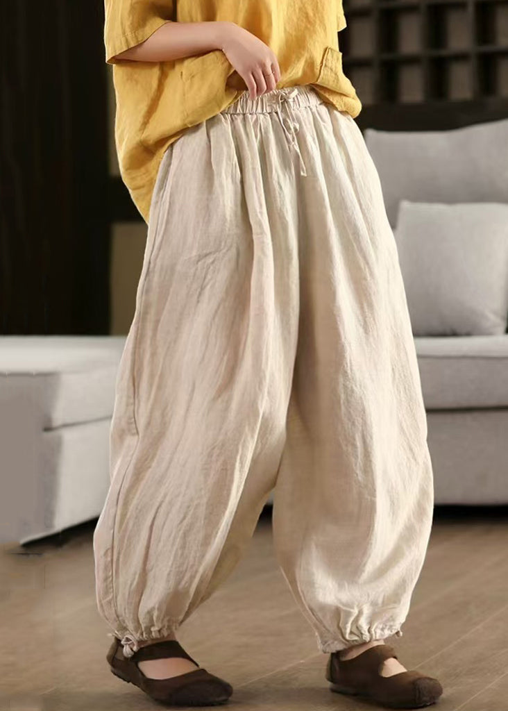 Effortlessly Elegant Pants with a Timeless Design