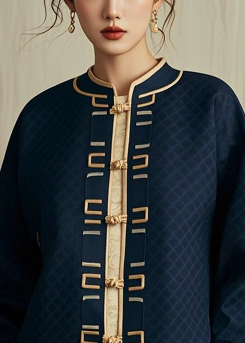 Well Tailored Coat with a Graceful Silhouette
