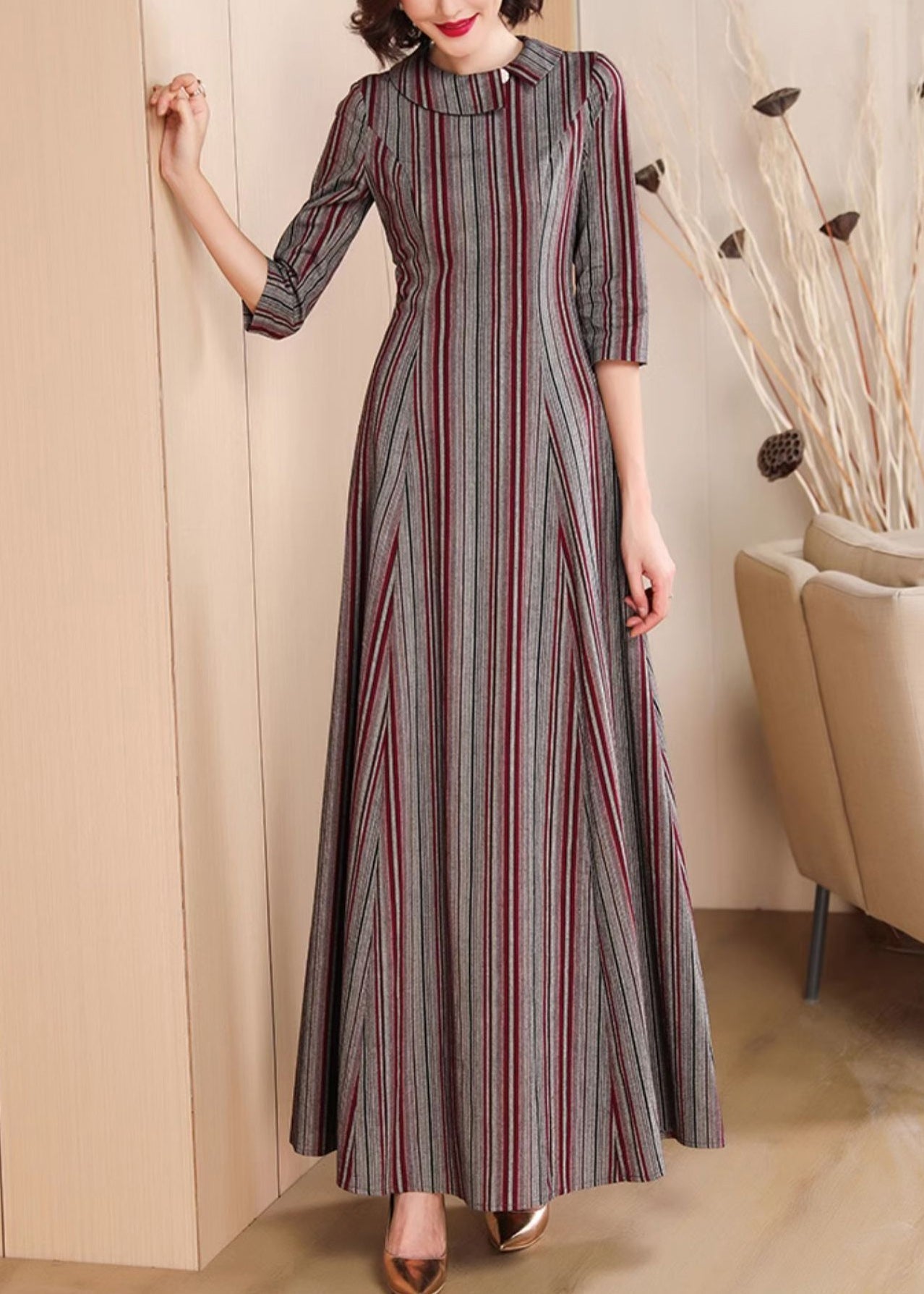 Well Tailored Dress with a Graceful Silhouette