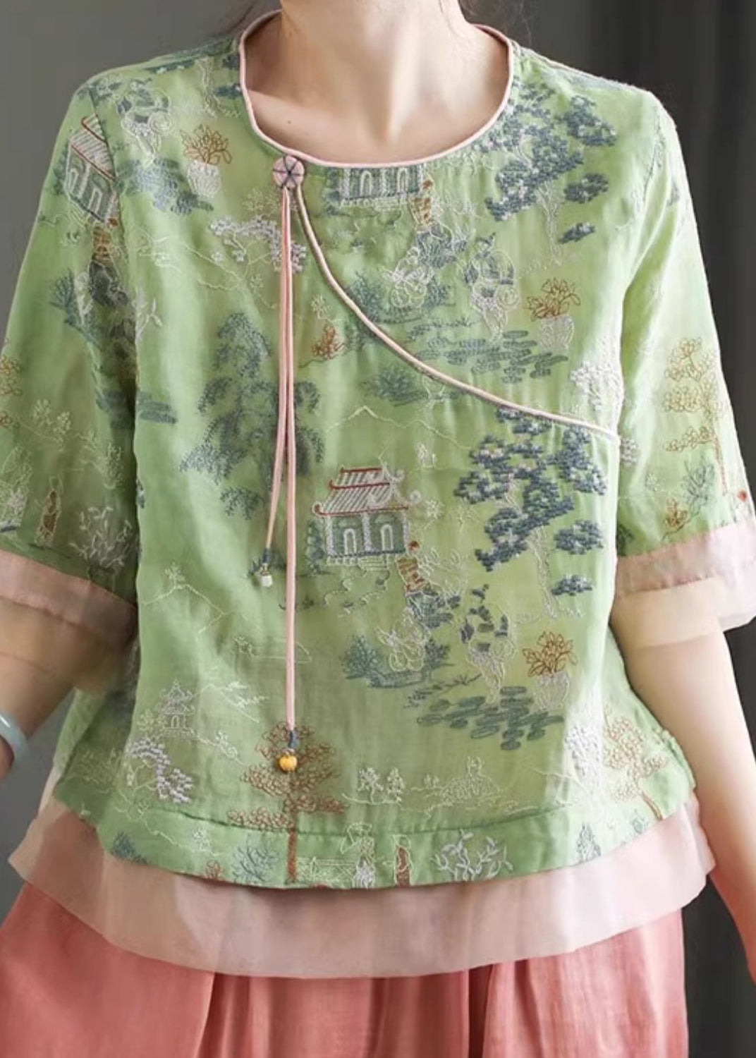 Classic Vintage & Enduringly Stylish Top