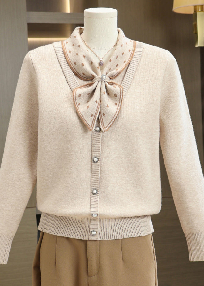 Gracefully Styled Pullover for Any Occasion