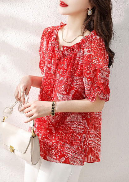 Well Tailored Top with a Graceful Silhouette