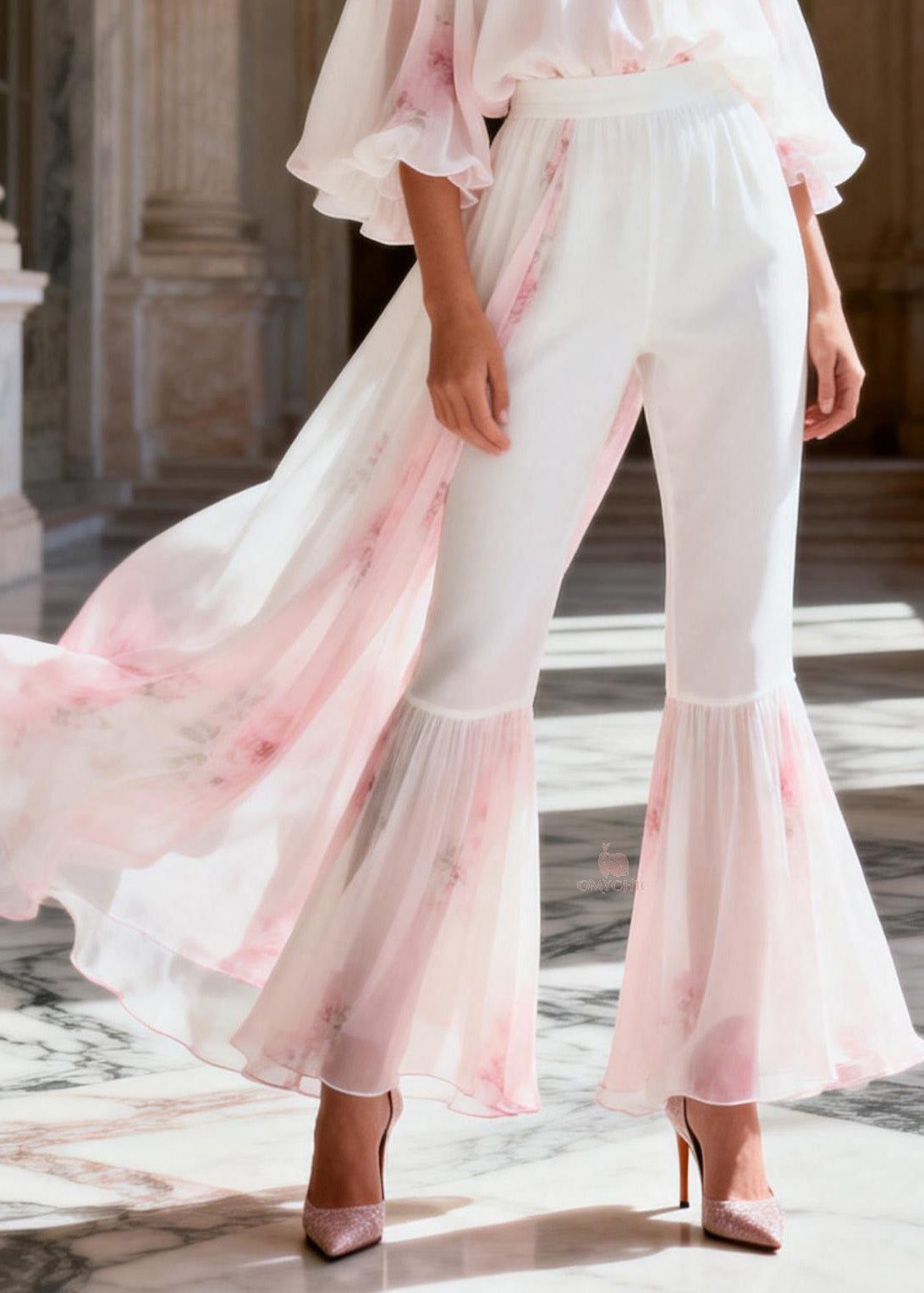 Effortlessly Elegant Garment with a Timeless Design