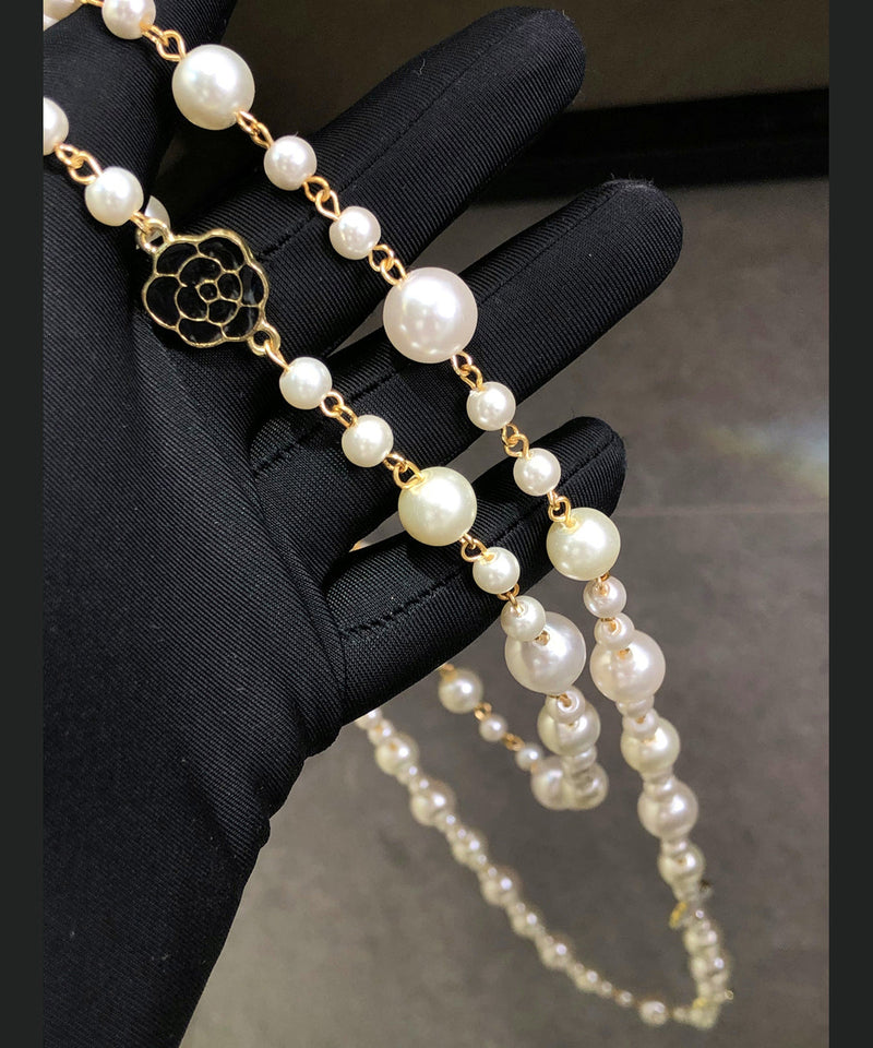 Classic Pearl Necklace with Timeless Appeal