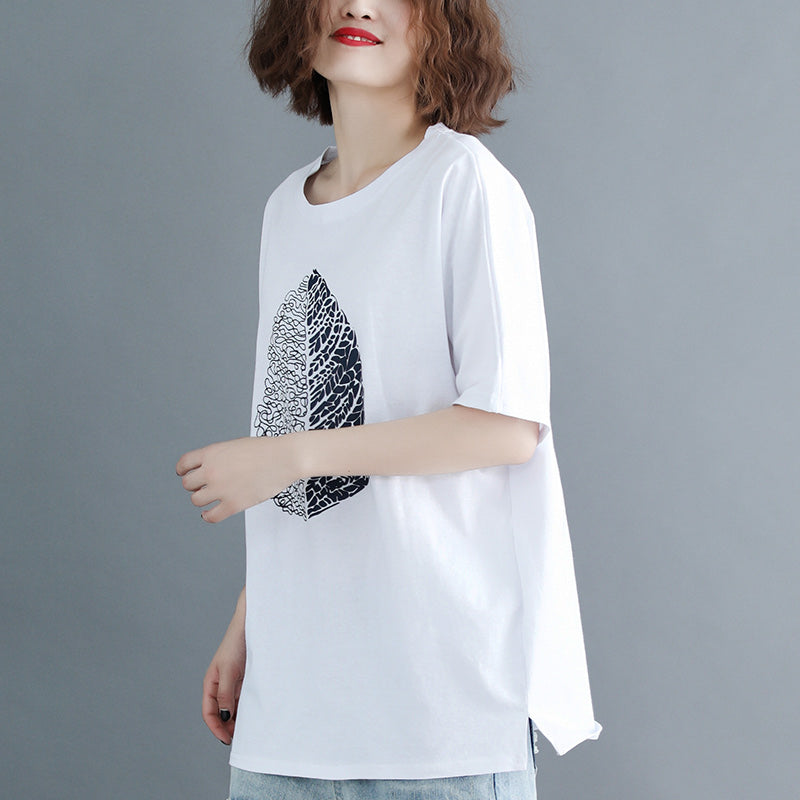 Effortlessly Elegant Top with a Timeless Design