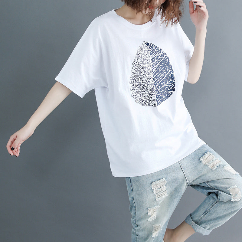 Effortlessly Elegant Top with a Timeless Design