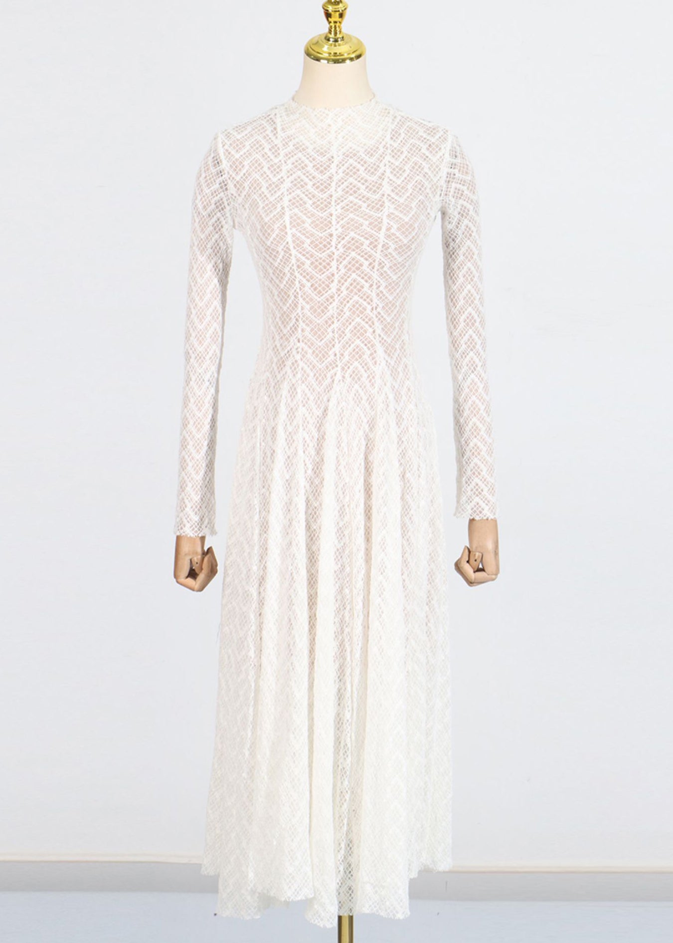Sophisticated Dress with a Clean Classic Look