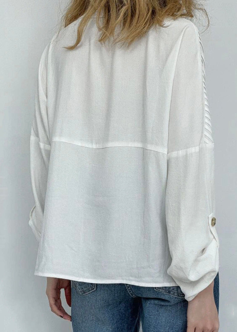 Sophisticated Blouse with a Clean Classic Look
