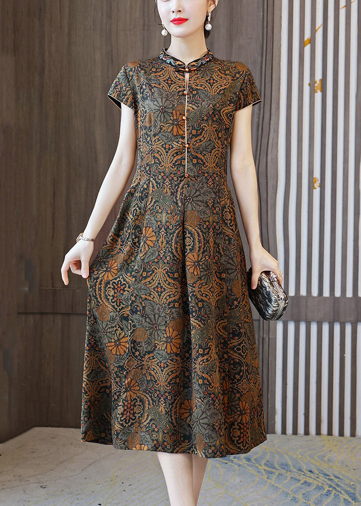 Well Tailored Dress with a Graceful Silhouette