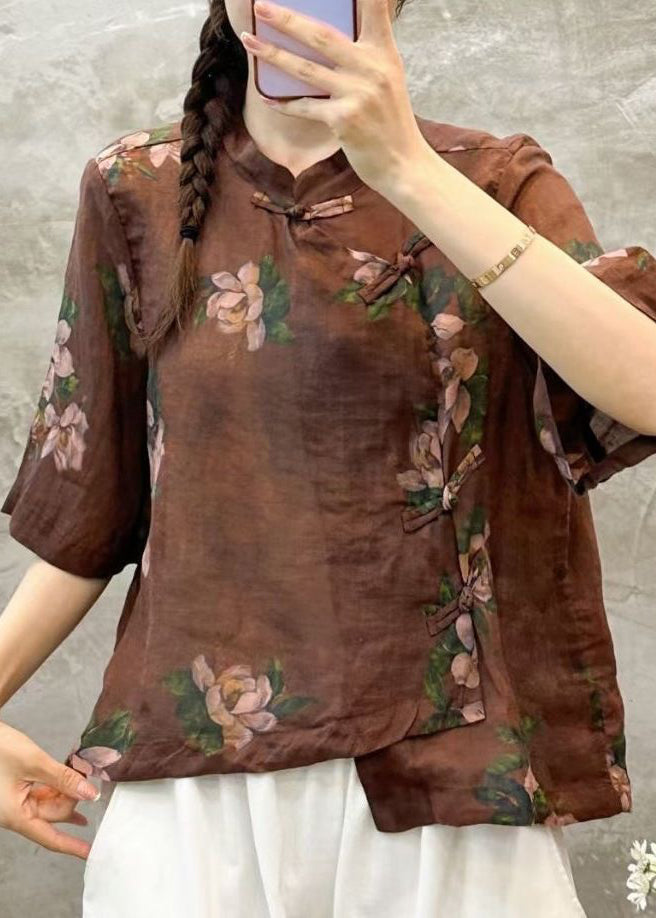 Beautifully Finished Blouse in a Timeless Design