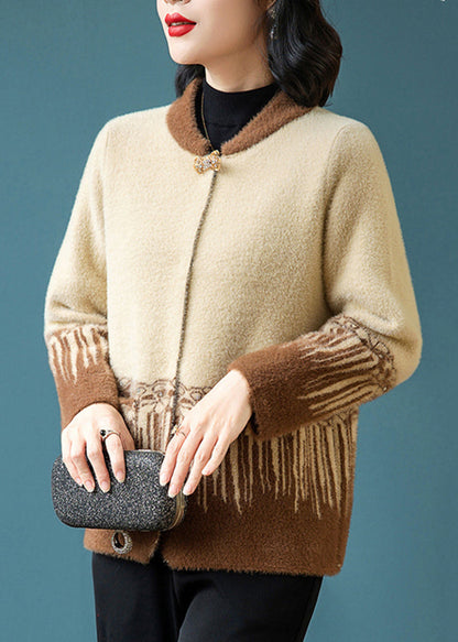 Beautifully Finished Coat in a Timeless Design