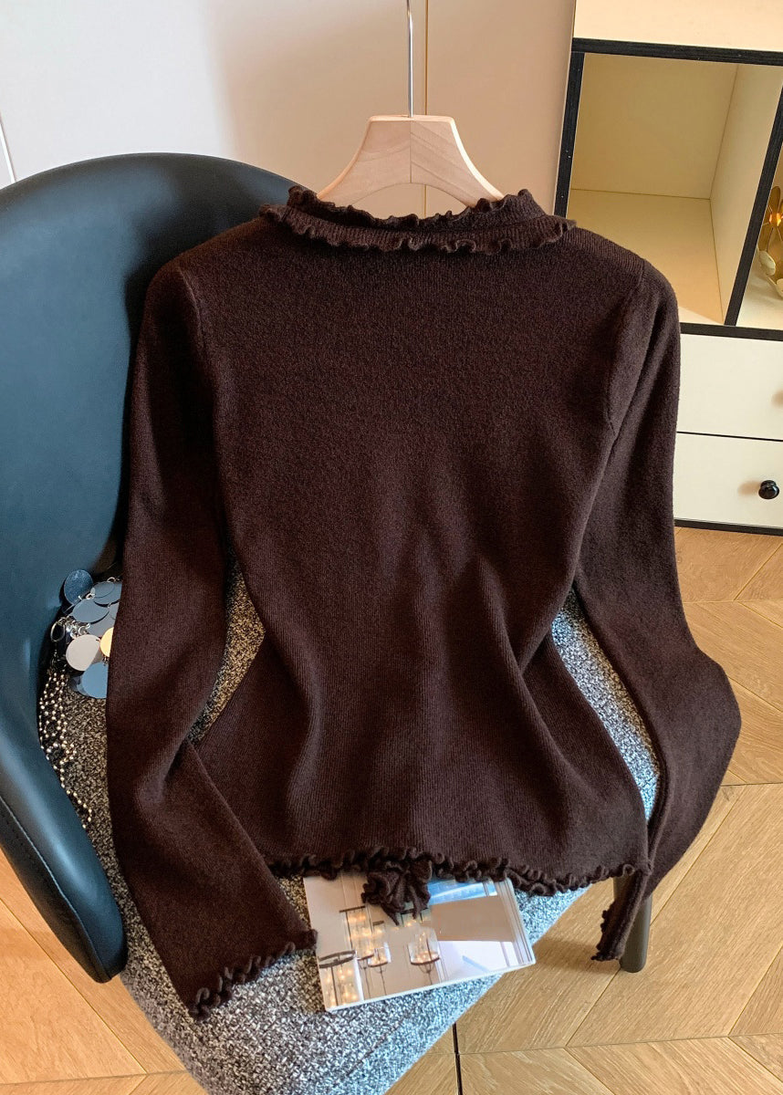Well Tailored Sweater with a Graceful Silhouette