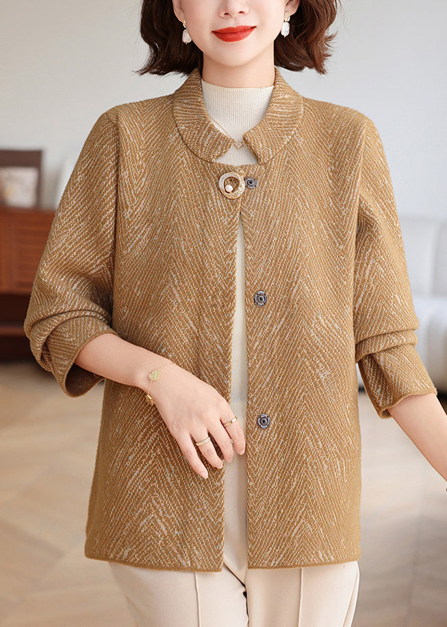 Classic Vintage Coat with a Flattering Fit