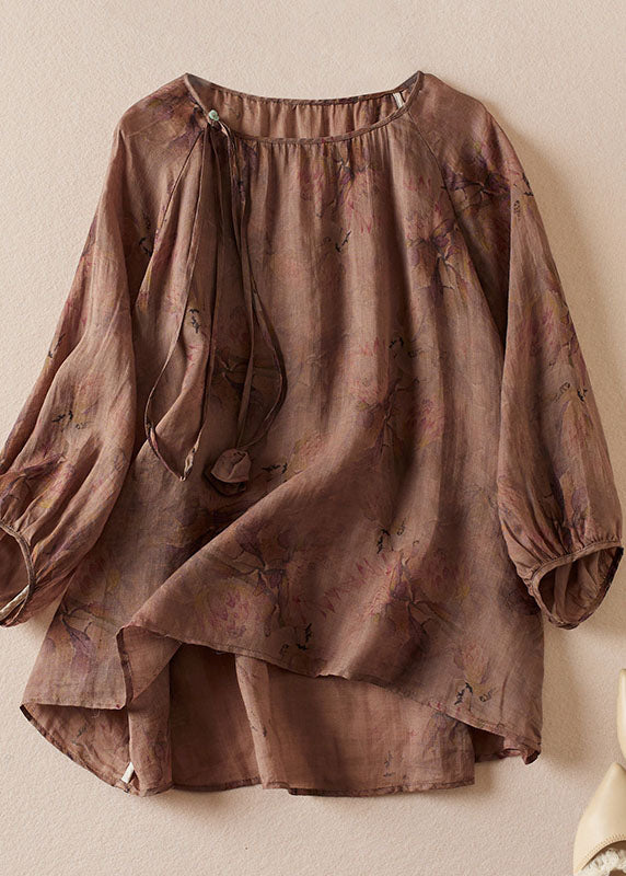 Classic Vintage Blouse with a Flattering Fit